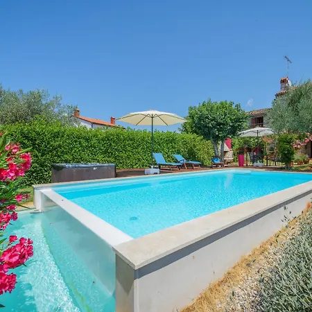 Rossa With Jacuzzi And Pool In Porec * Rosini