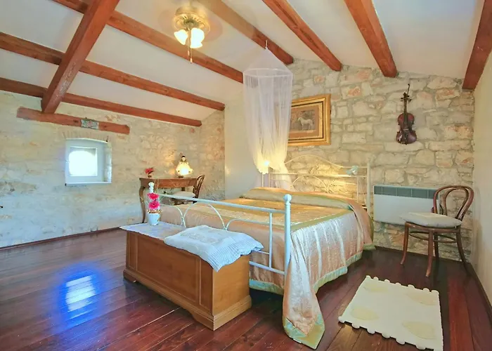 Rossa With Jacuzzi And Pool In Porec 빌라 *