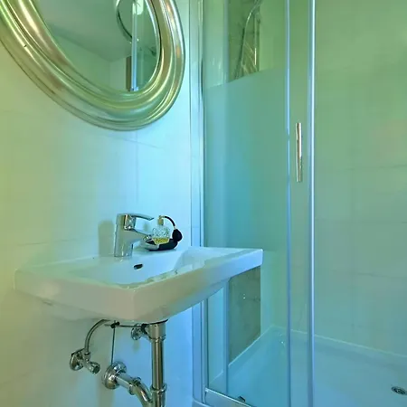 Villa Rossa With Jacuzzi And Pool In Porec *
