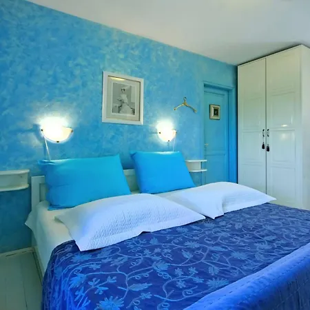Rossa With Jacuzzi And Pool In Porec Villa
