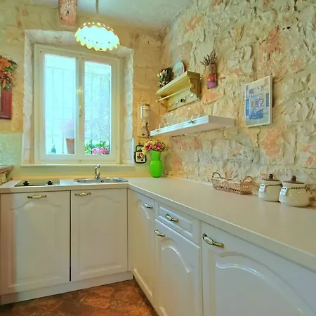 Villa Rossa With Jacuzzi And Pool In Porec *